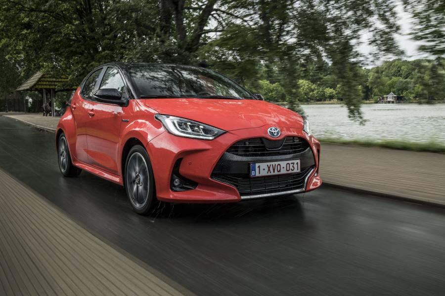  Toyota Yaris Hybrid 2020 года  (WW) (фото 93 из 111)